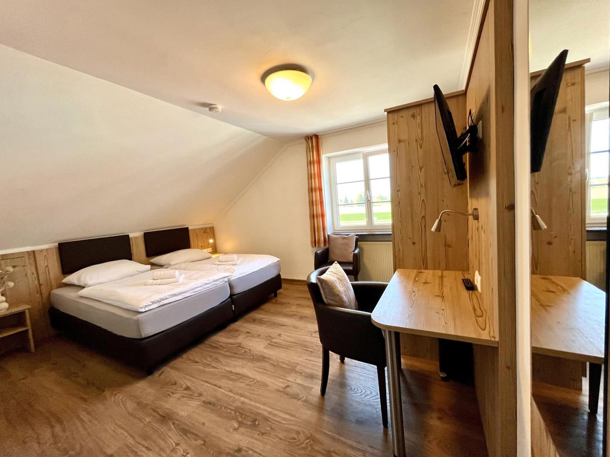 Gastwirtschaft & Hotel Doll Markt Indersdorf Szoba fotó